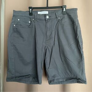 amazon essentials Men's Slim-Fit 7" Short, Gray, size 33 inch waist
